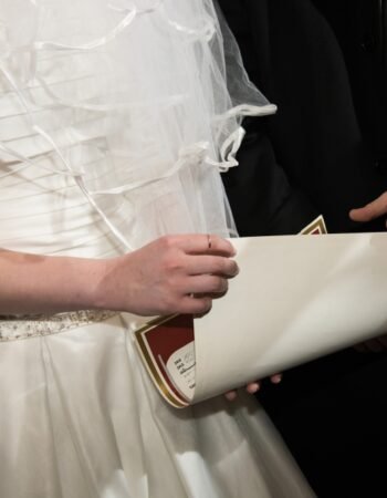 Simcha Waitering / Crystal Photography