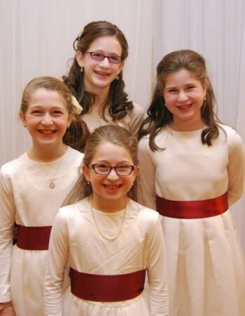 Simcha Waitering / Crystal Photography