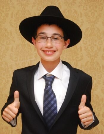 Simcha Waitering / Crystal Photography